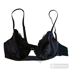 Oysho Essential Lave Triangular Underwire Bra - 34B